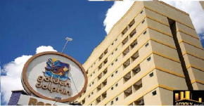 Flat Golden Dolphin Grand Hotel - Quarto e Sala Com Roupa de Cama e Banho - Piscinas 24h